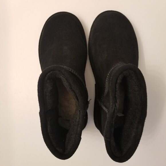BearPaw Black Cowhide Suede Booties  Size 10 W - Picture 2 of 6